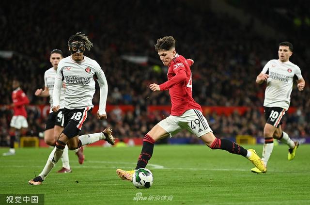 示出他成熟 示出他成熟